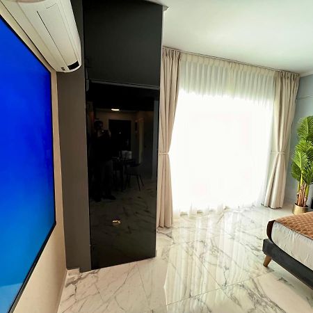 Blue Luxury Studio Mamaia Esterno foto
