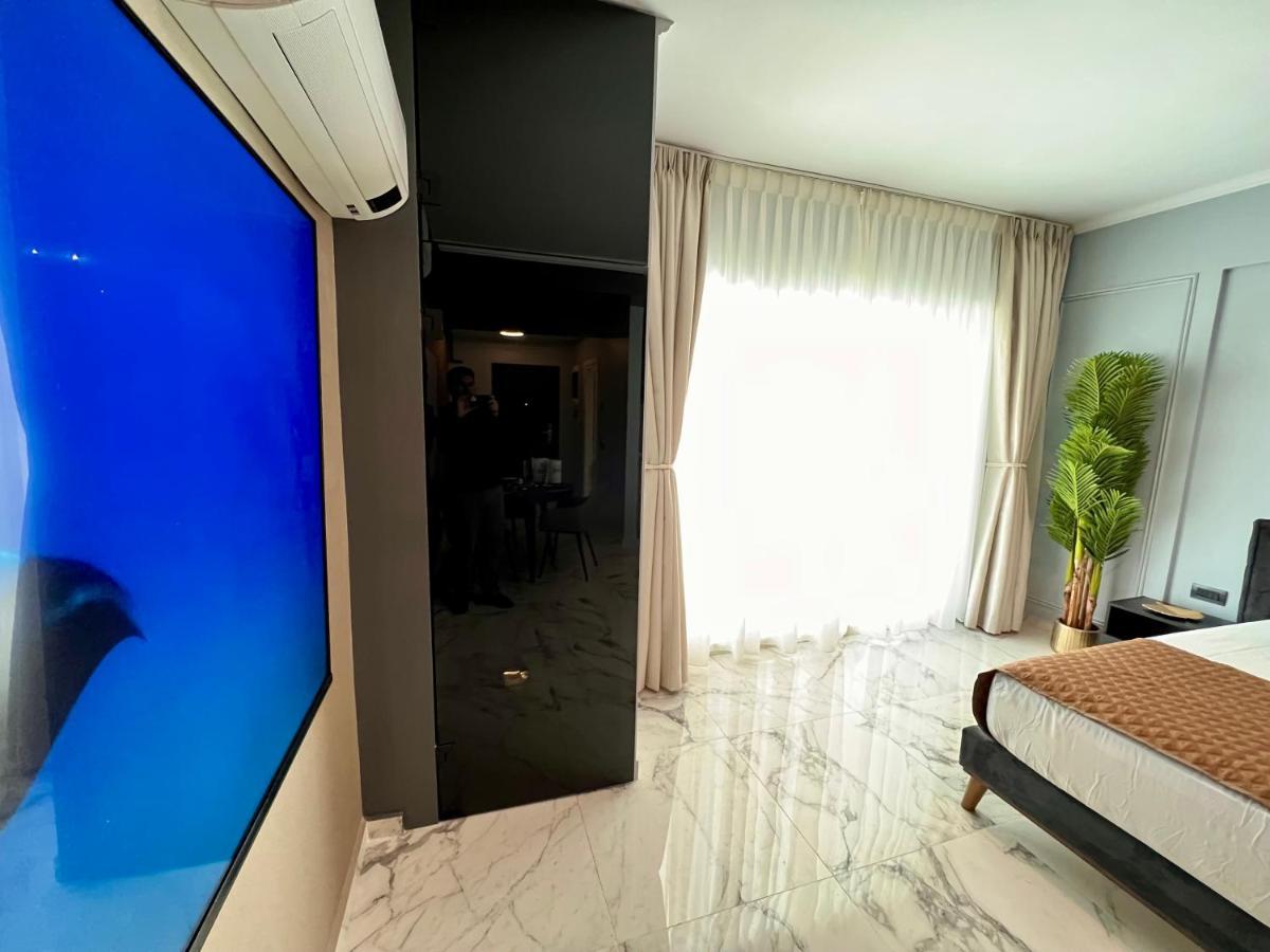 Blue Luxury Studio Mamaia Esterno foto